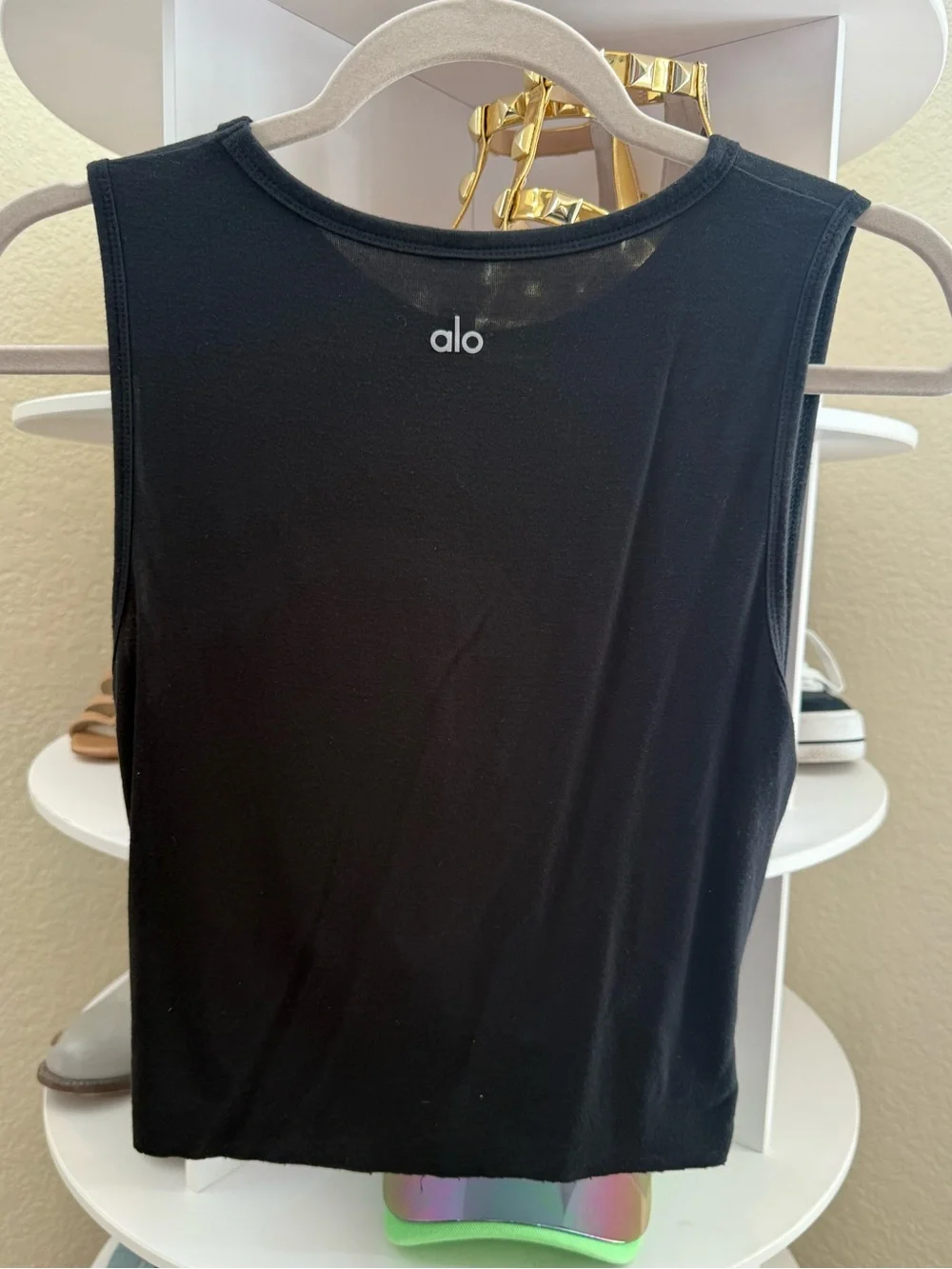 ALO Yoga Cover Tank Twist Front Active Lounge Black Top Small